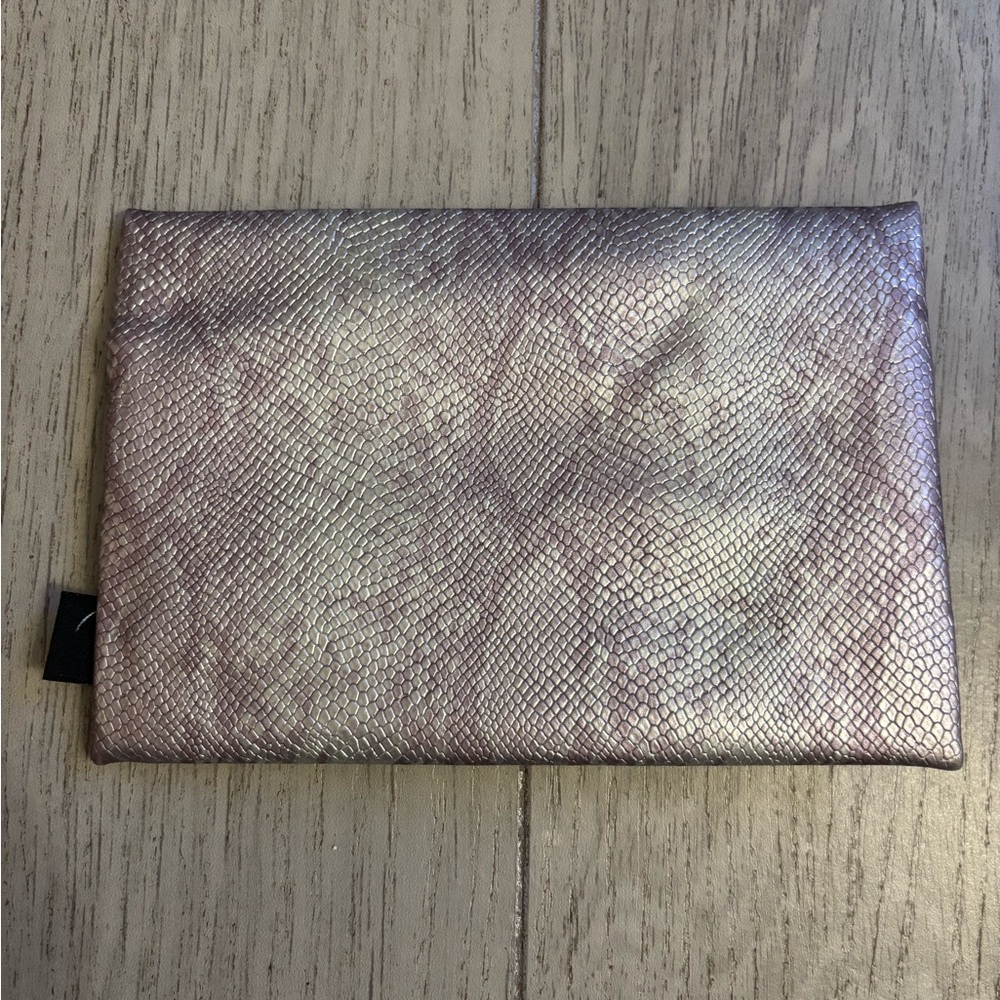 NWOT Ipsy Wristlet | Metallic Snakeskin - Picture 2 of 9